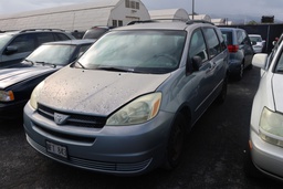 TOYT Sienna 2004 NFT843