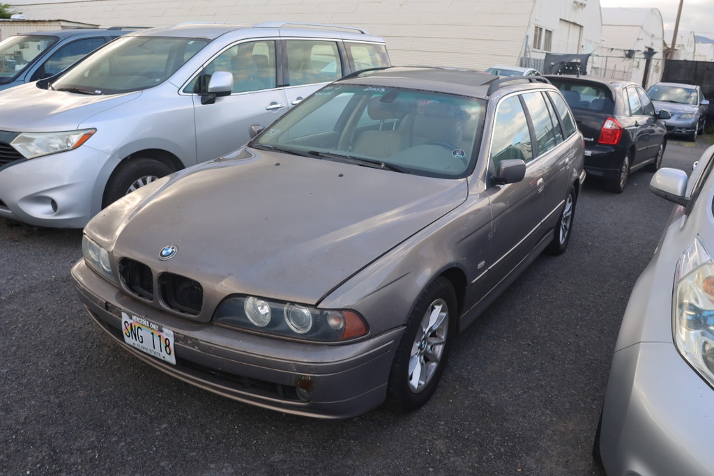 BMW 525i 2003 SNG118