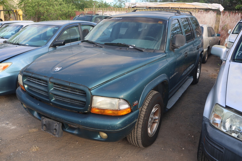 DODG Durango 2000 JFV653