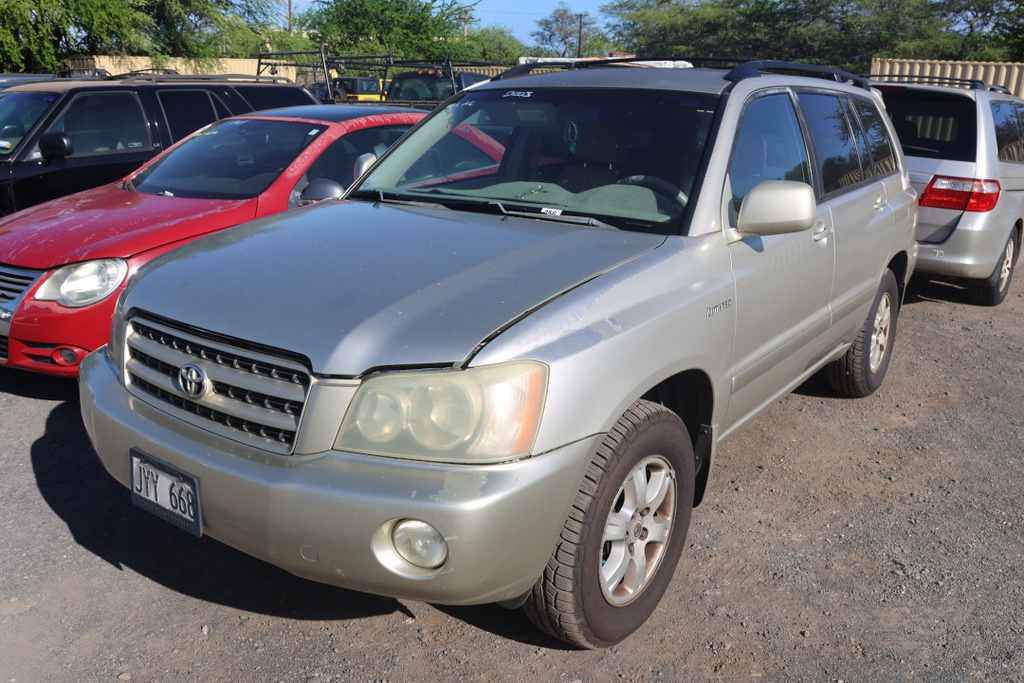 TOYT Highlander 2003 JYY668