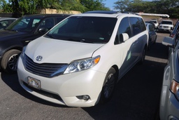 TOYT
TOYT Sienna XLE 2015 SJY795