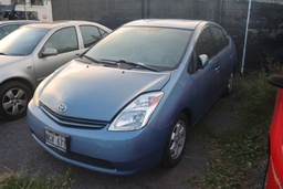 TOYT Prius 2004 NGV677