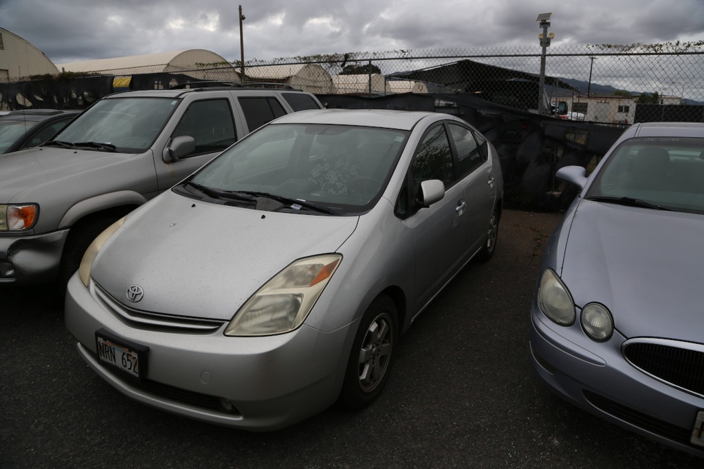 TOYT Prius 2004 NRN652