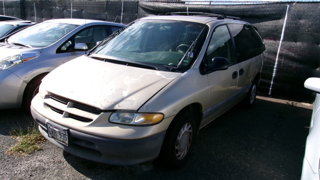 DODG Caravan 1998 GVB939-VV