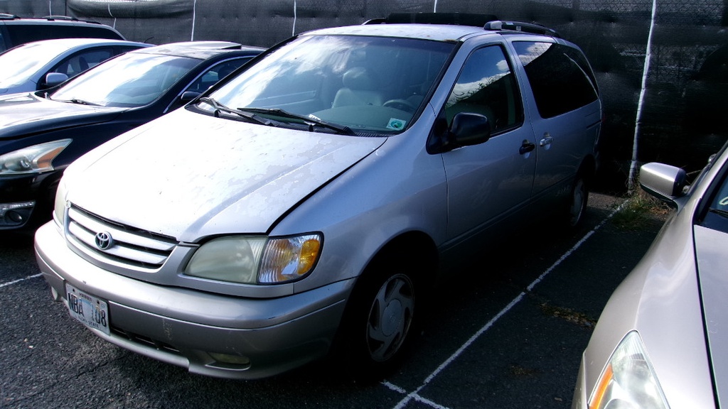 TOYT Sienna 2003 NBA108-VV