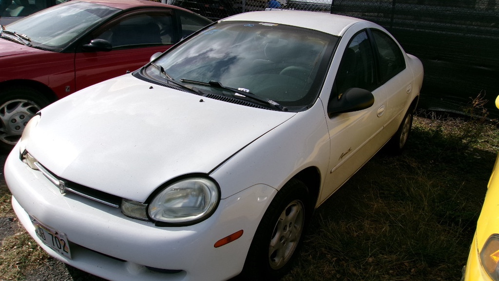 PLYM Neon 2000 SJB702