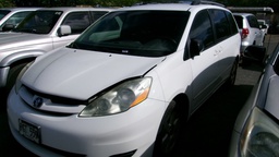 TOYT Sienna 2006 PGT559