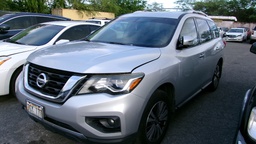 NISS Pathfinder 2017 TGY177