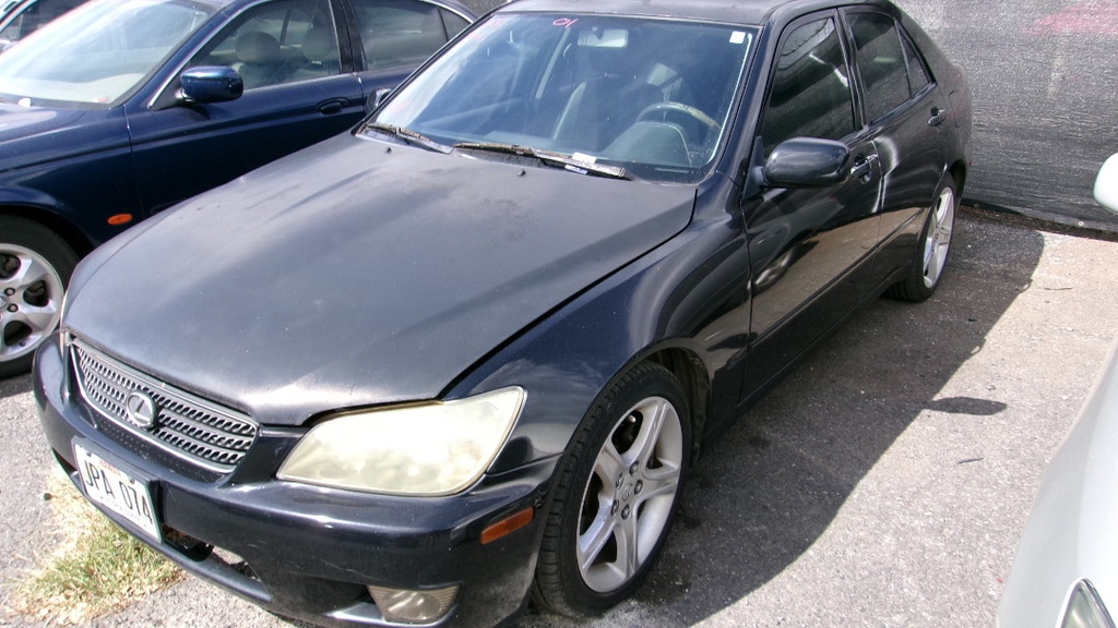 LEXS IS300 2001 JPA074