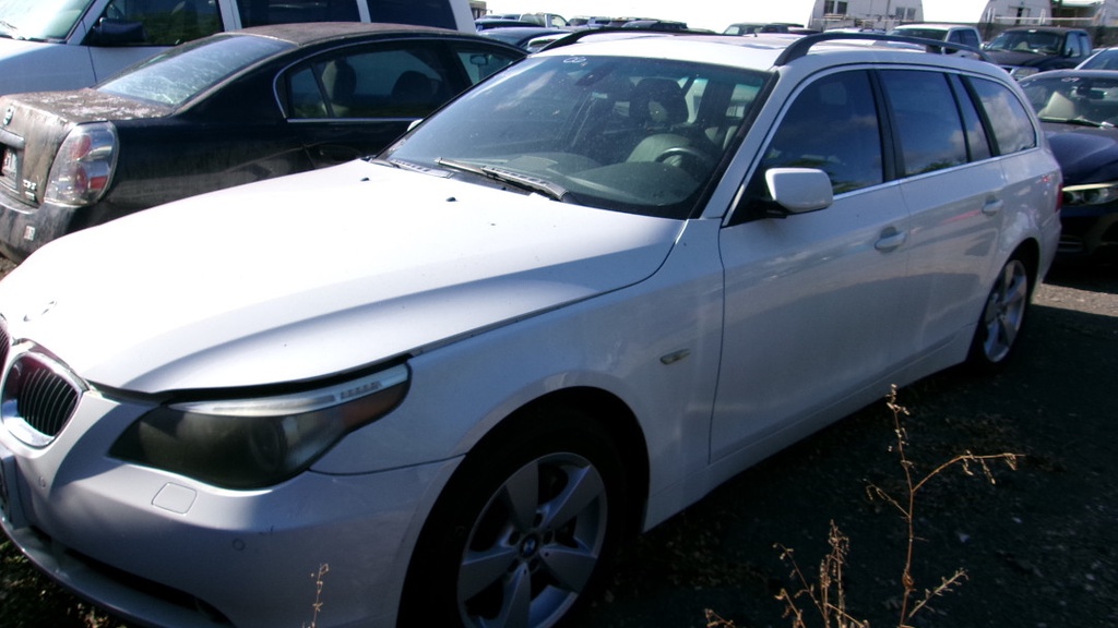 BMW 530xi 2006 NYV938-66