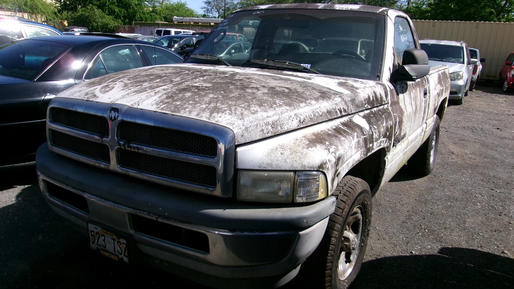 DODG Ram 2000 523TSZ