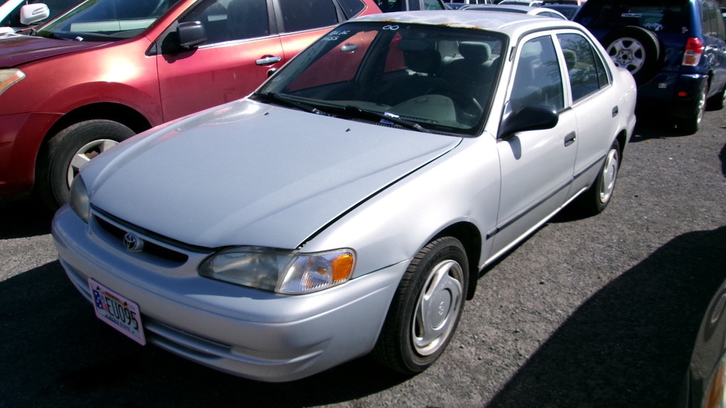 TOYT Corolla 2000 EU095
