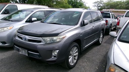 TOYT Highlander 2011 RJC721