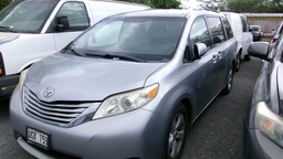 TOYT Sienna 2015 SGX153