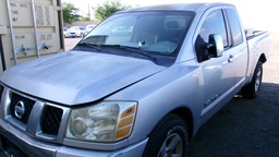 NISS Titan 2005 NYV689