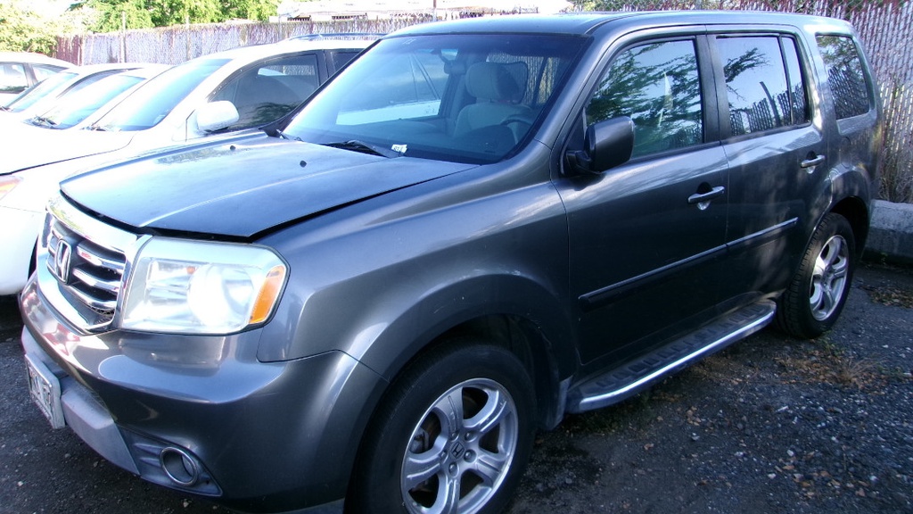 HOND Pilot 2012 RWA699