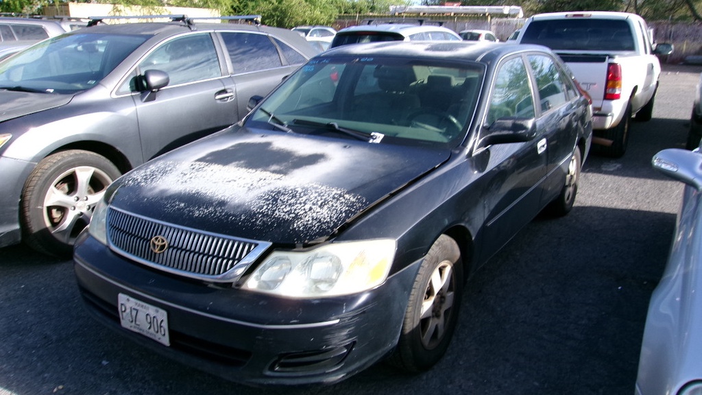TOYT Avalon 2000 PJZ906