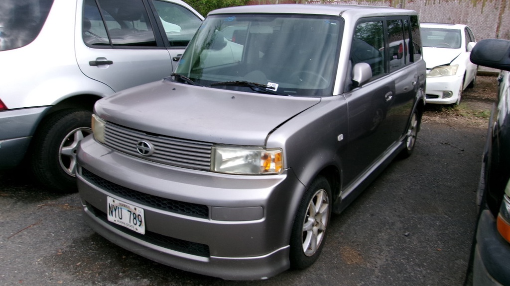 TOYT Scion xB 2005 NYU789