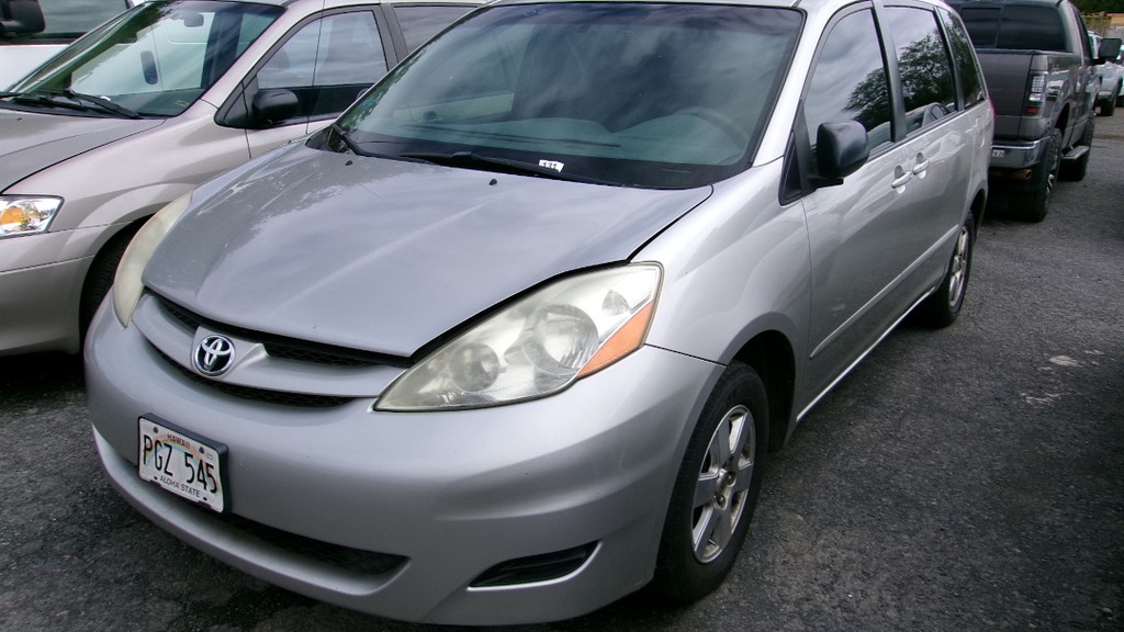 TOYT Sienna 2006 PGZ545