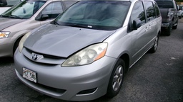 TOYT Sienna 2006 PGZ545