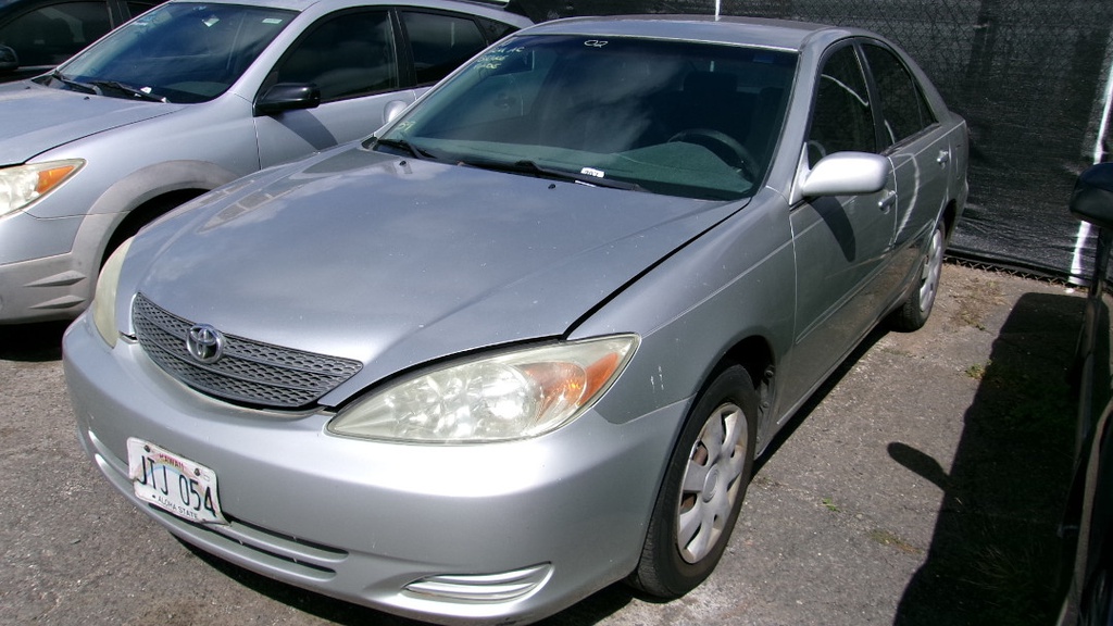 TOYT Camry LE 2002 JTJ054