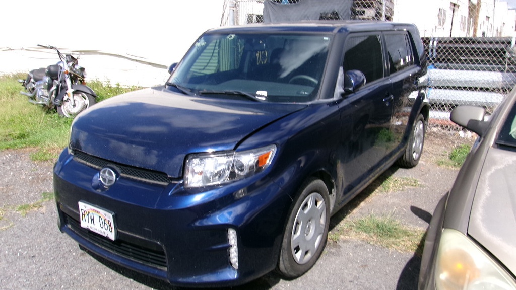 TOYT Scion xB 2013 RYW068