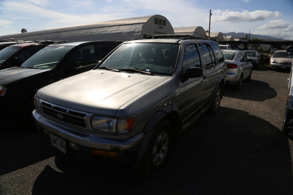 NISS Pathfinder 1998 GWG694