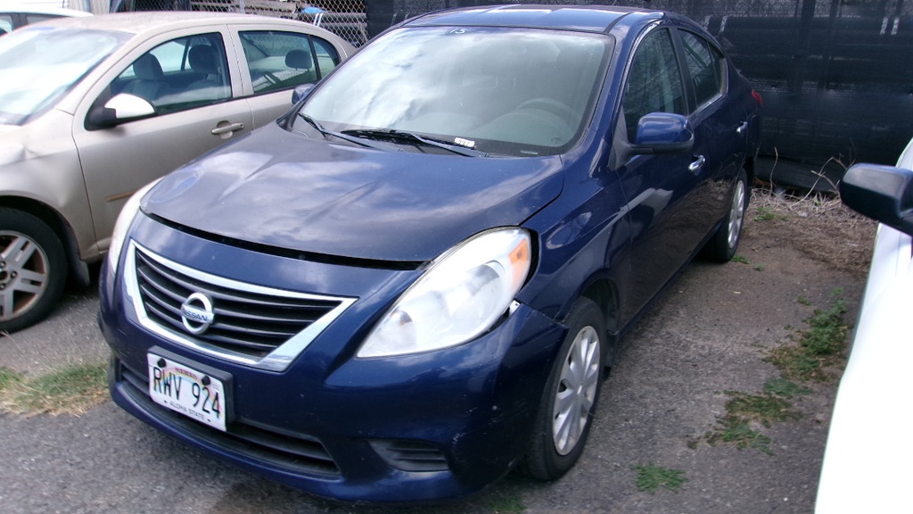 NISS Versa 2013 RWV924-II