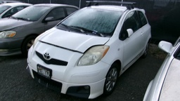TOYT Yaris 2009 PXE775