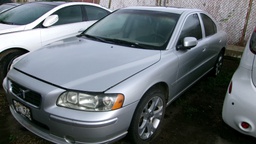VOLV S60 2009 PXE546-KK