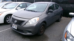 NISS Versa 2013 TWJ443