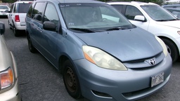 TOYT Sienna 2006 PDP362