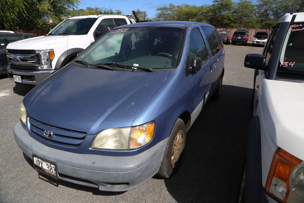 TOYT Sienna 2001 JRX383