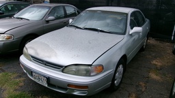 TOYT Camry LE 1996 GGB613