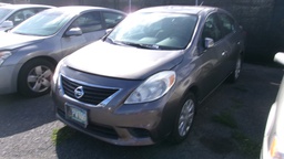 NISS Versa 2012 PW799