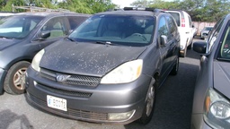 TOYT Sienna XLE 2004 BZ072-XX