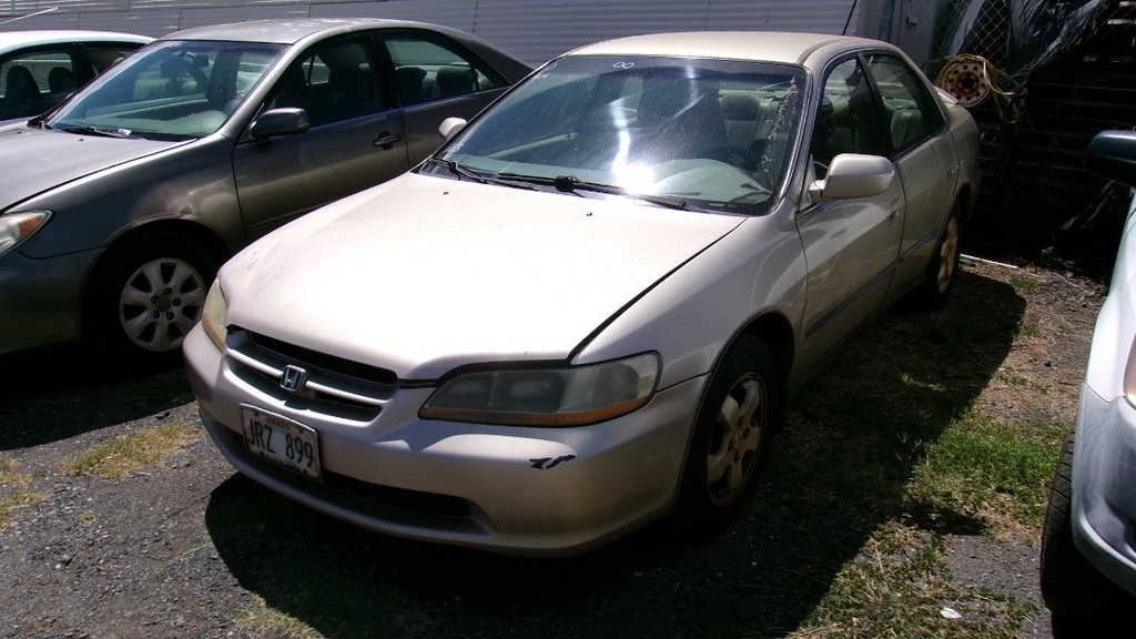 HOND Accord 2000 JRZ899