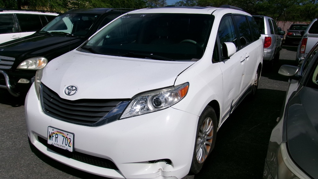 TOYT Sienna 2014 WFR702