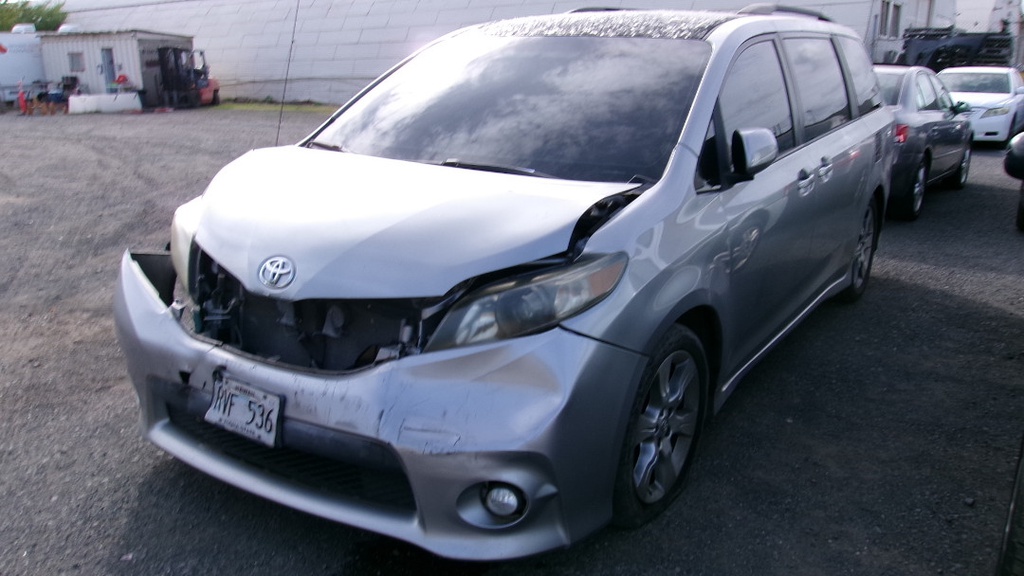 TOYT Sienna 2012 RVF536