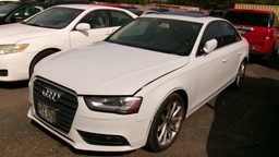 AUDI A4 2013 RXX612