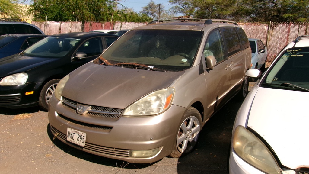 TOYT Sienna 2005 NXE895