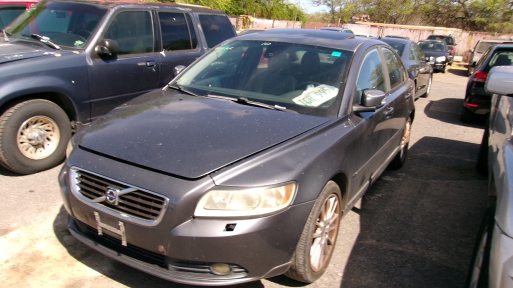VOLV S40 2010 TGR995