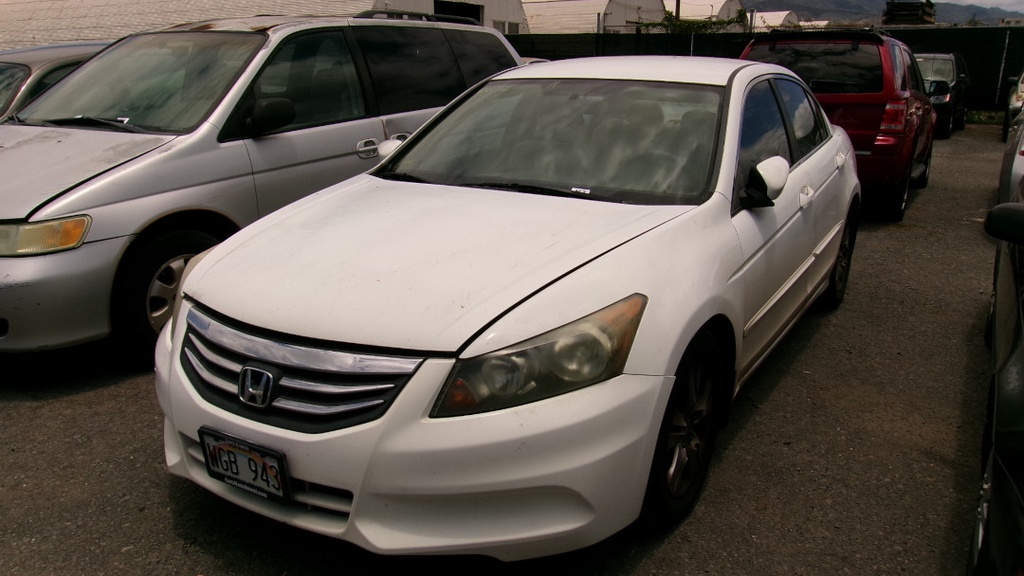 HOND Accord LX 2011 WGB943