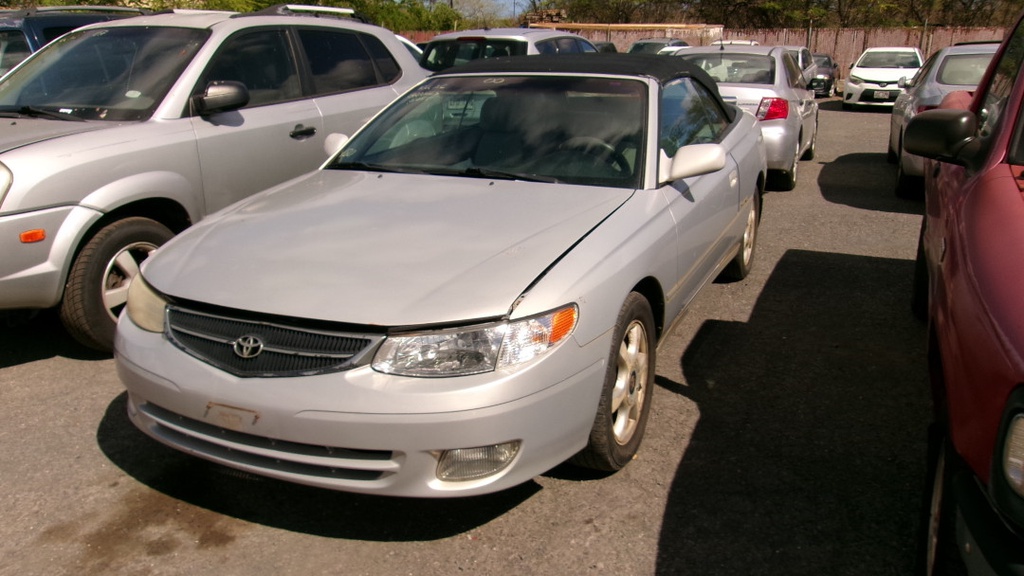 Toyt Solara 2000 WCZ587