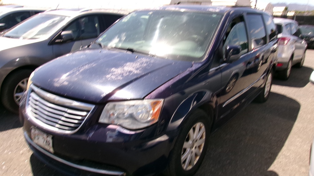 CHRY Town &amp; Country 2014 SFP248-99
