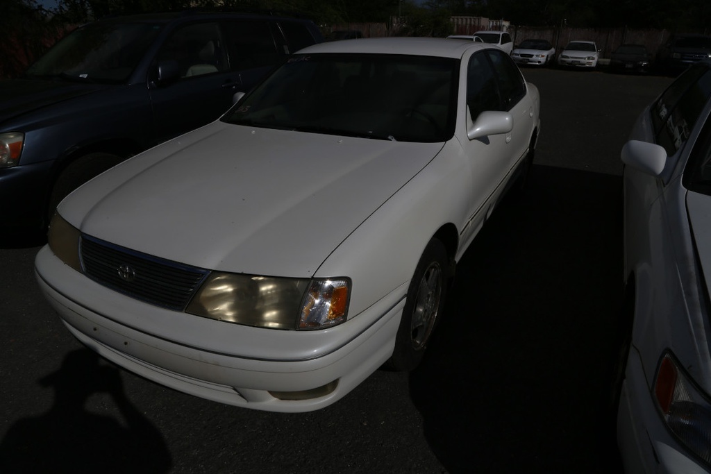 TOYT Avalon 1999 JCF067