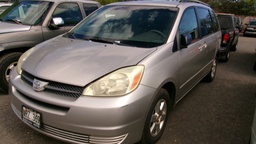 TOYT Sienna LE 2005 NRZ369-DD