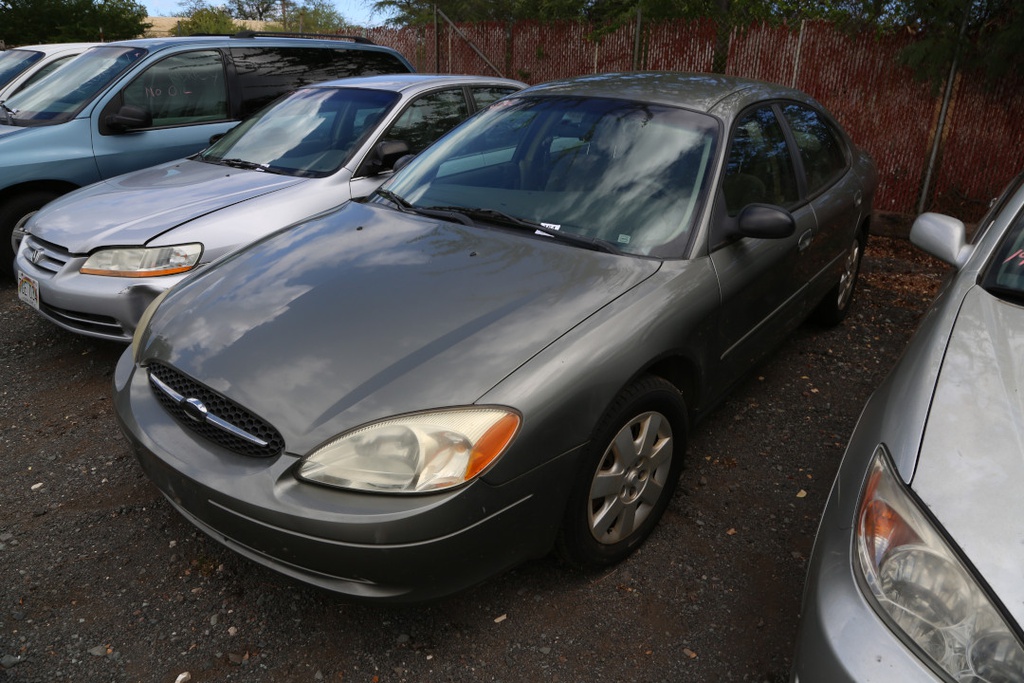 FORD Taurus 2002 JWF337