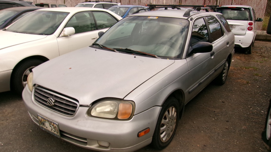 SUZI Esteem 2001 NWC530-II