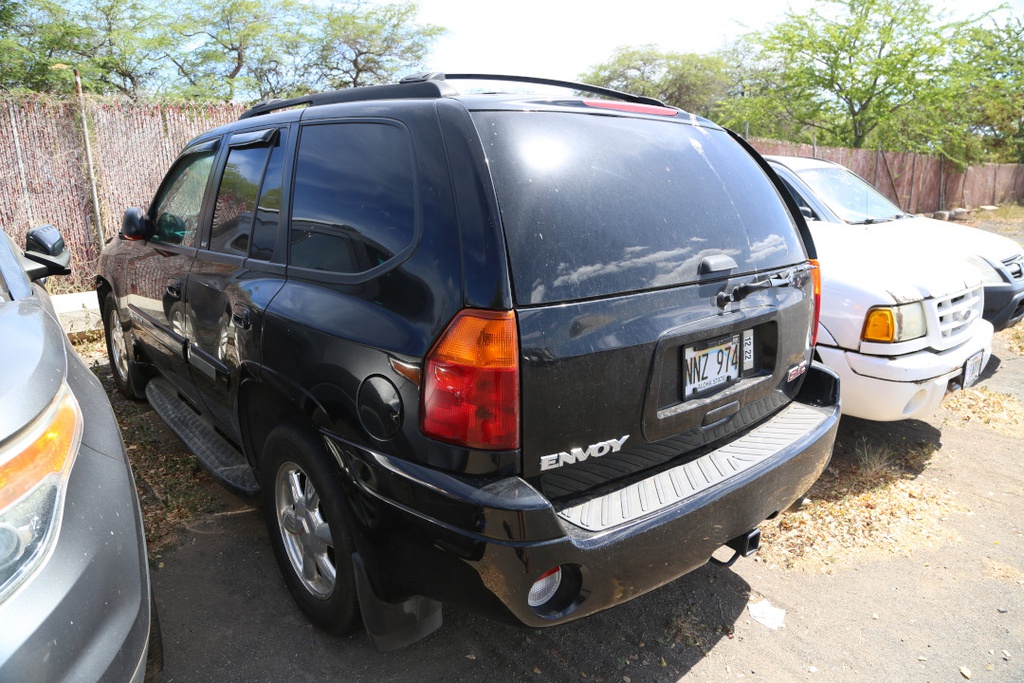 GMC Envoy 2004 NNZ974-5